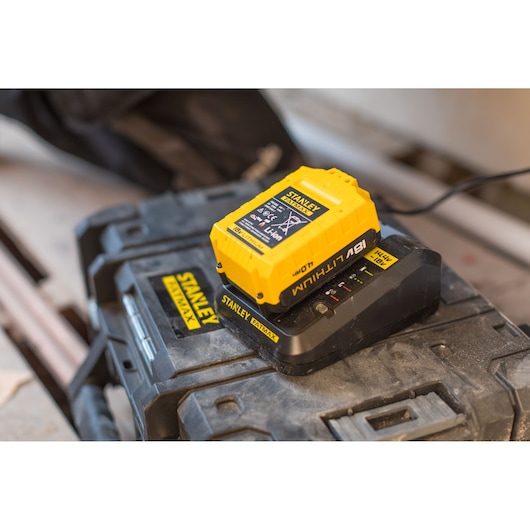 Batteria Litio 18V 4.0 Ah (FMC688L)