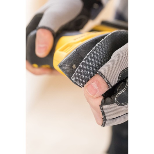 STANLEY® FATMAX® 18V LEVIGATRICE PER DETTAGLI - unità senza batteria e caricabatteria